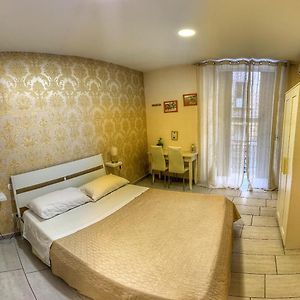 Camera con letto king size