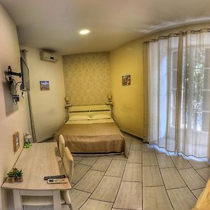 Camera con letto king size